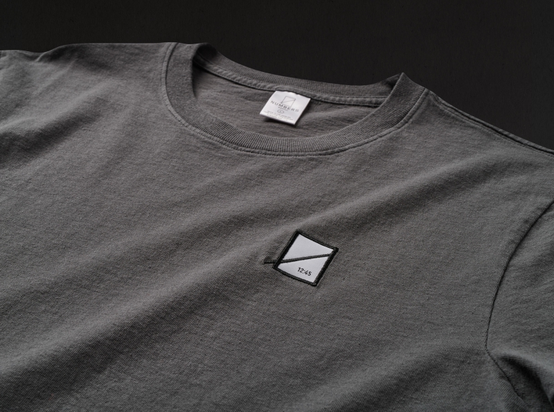 CHARCOAL_TEE_DETAIL_1